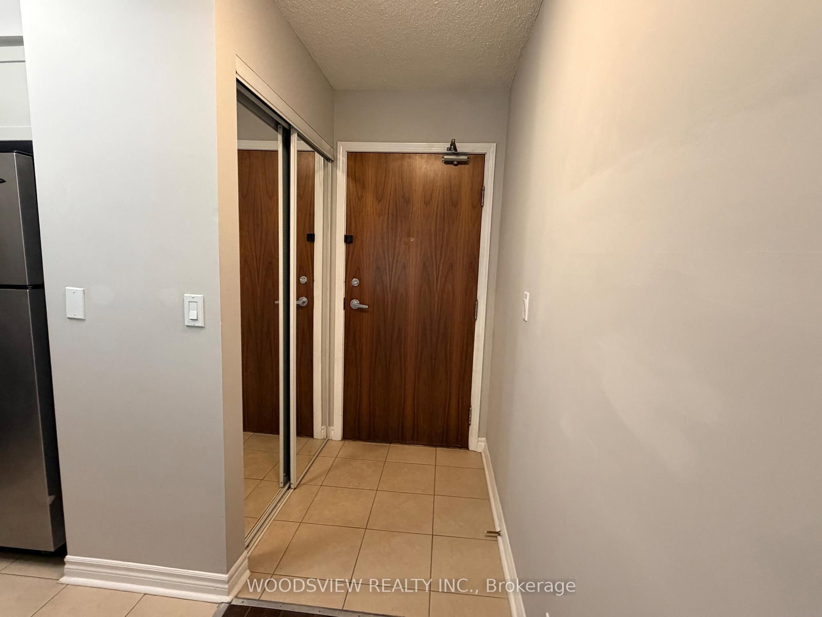 33 Elm Drive, Unit 1605 - Photo 5