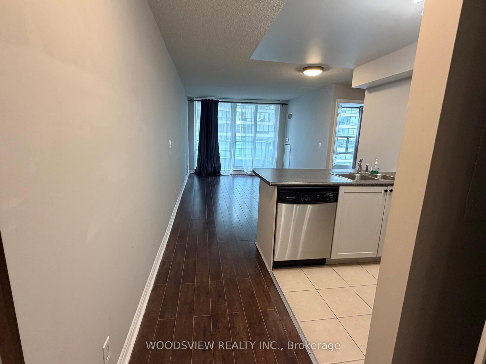 33 Elm Drive, Unit 1605 - Photo 6
