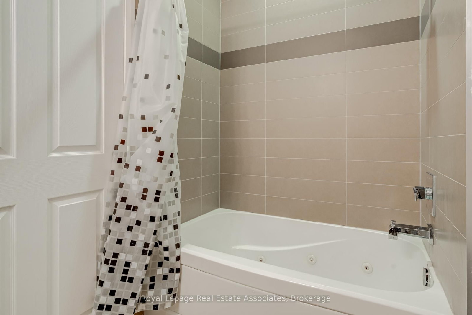 2470 Prince Michael Drive, Unit 712 - Photo 32