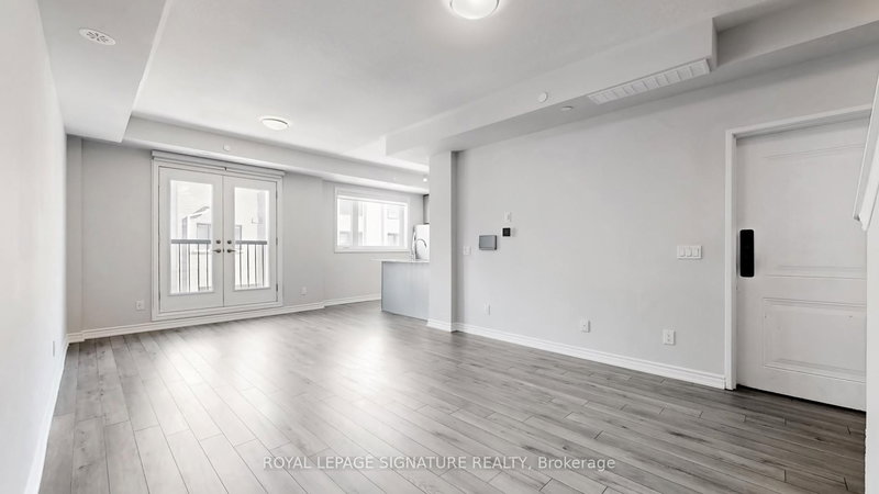 310 - 349 Wheat Boom Dr, Oakville, L6H 7X5 | Image 3