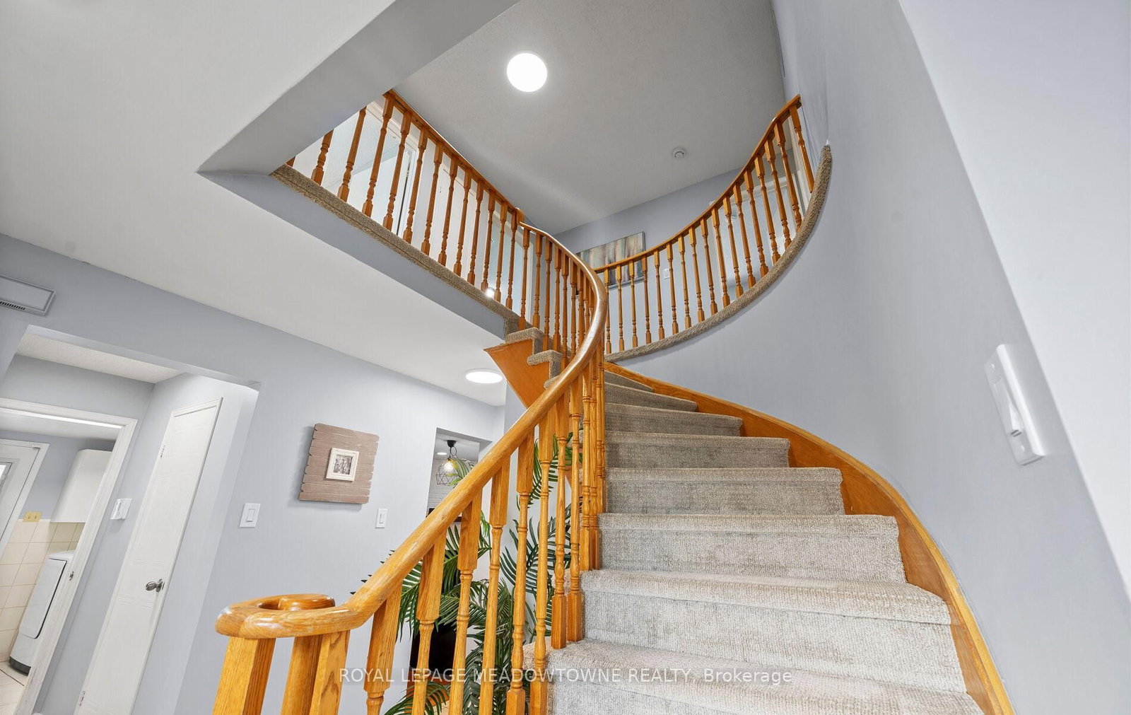 Detached House for sale at 16 Cox Crescent, Brampton, Ontario, L6X 3H1 - Northwood Park - MLS: W12992544