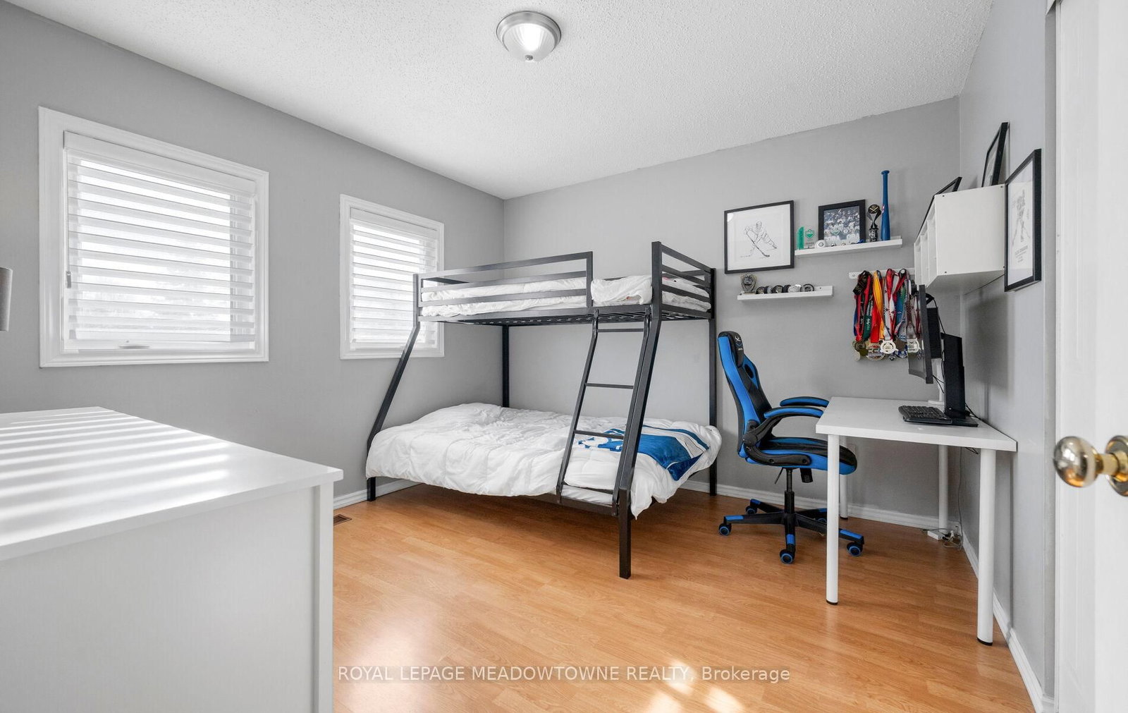 Detached House for sale at 16 Cox Crescent, Brampton, Ontario, L6X 3H1 - Northwood Park - MLS: W12992544