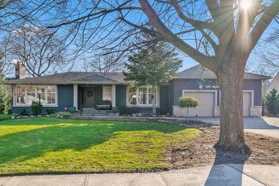 214 MAPLE GROVE Dr | Oakville | Image