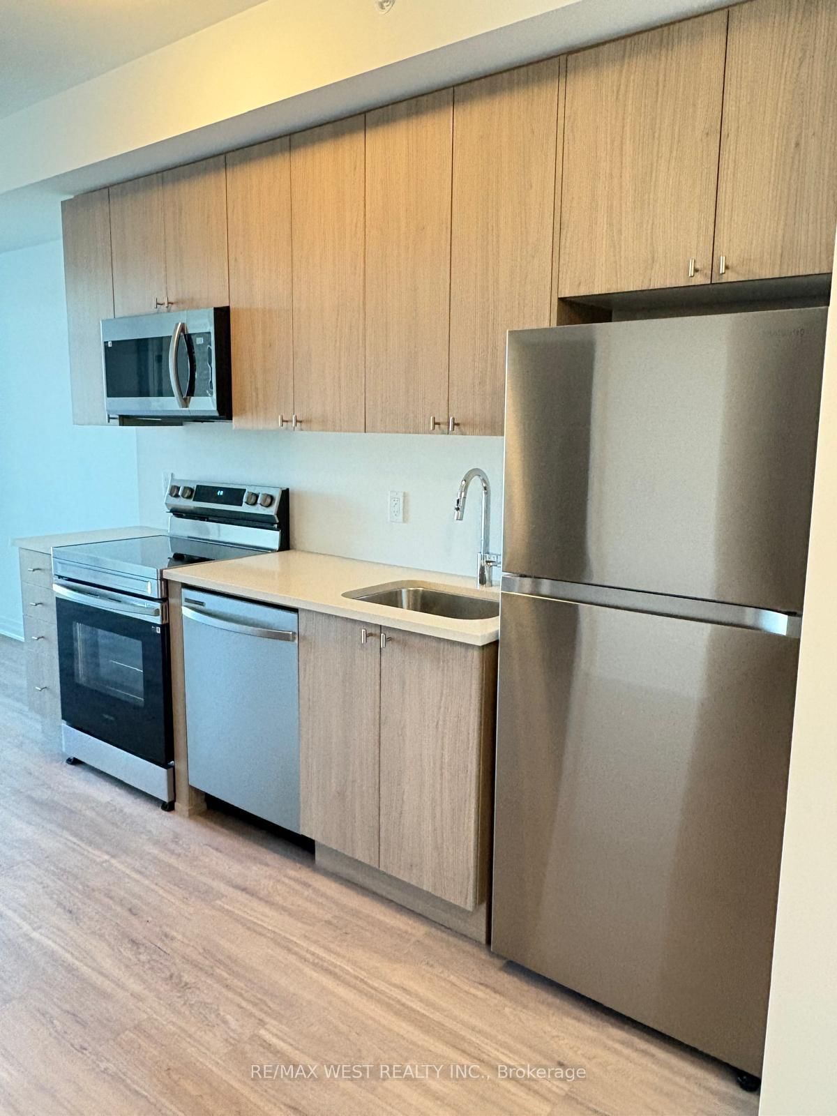 Condo for lease at 302-490 Gordon Krantz Ave Avenue, Milton, Ontario, L9E 1Z5 - Walker - MLS: W12992578