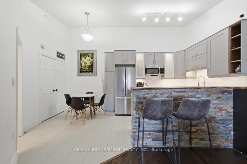 4013 Kilmer Drive, Unit 410 - Photo 4