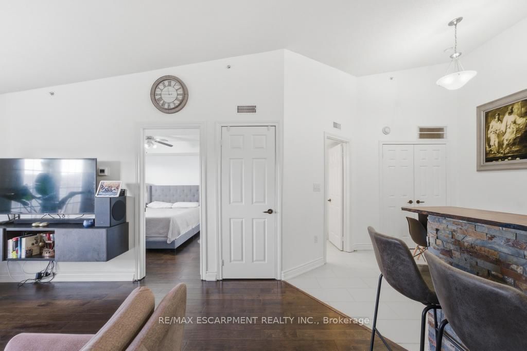 4013 Kilmer Drive, Unit 410 - Photo 8