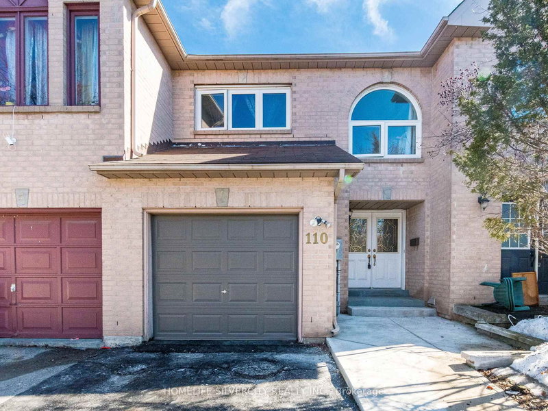 110 Richwood Cres, Brampton, L6X 4K7 | Image 3