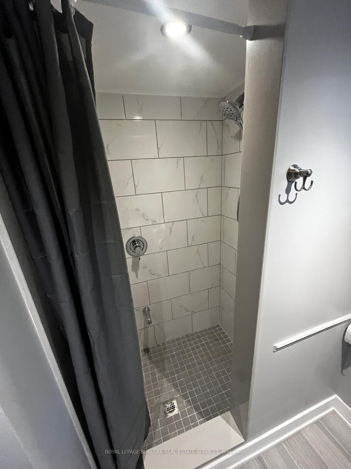 3140 Michael Crescent, Unit B - Photo 11
