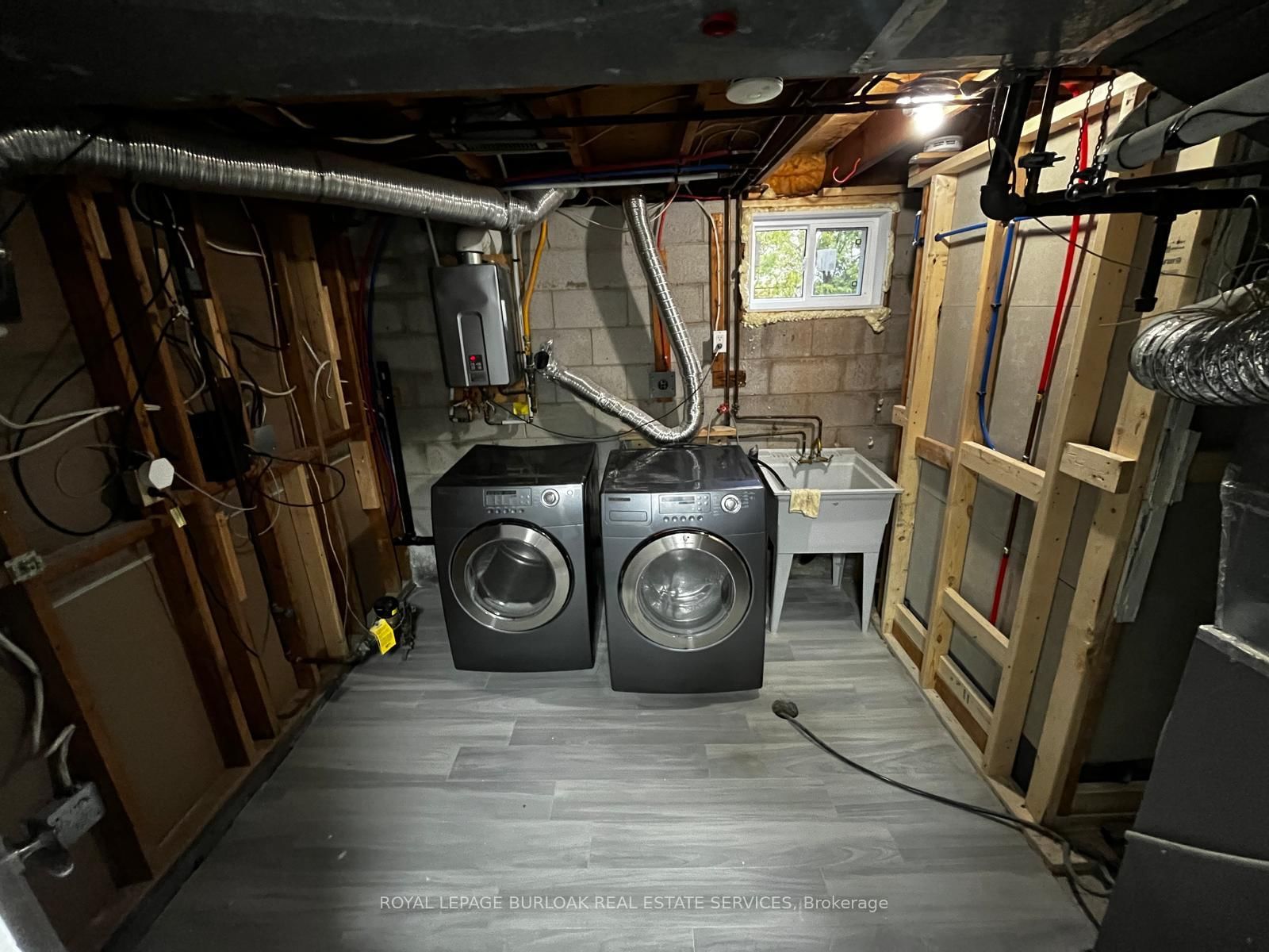 3140 Michael Crescent, Unit B - Photo 14