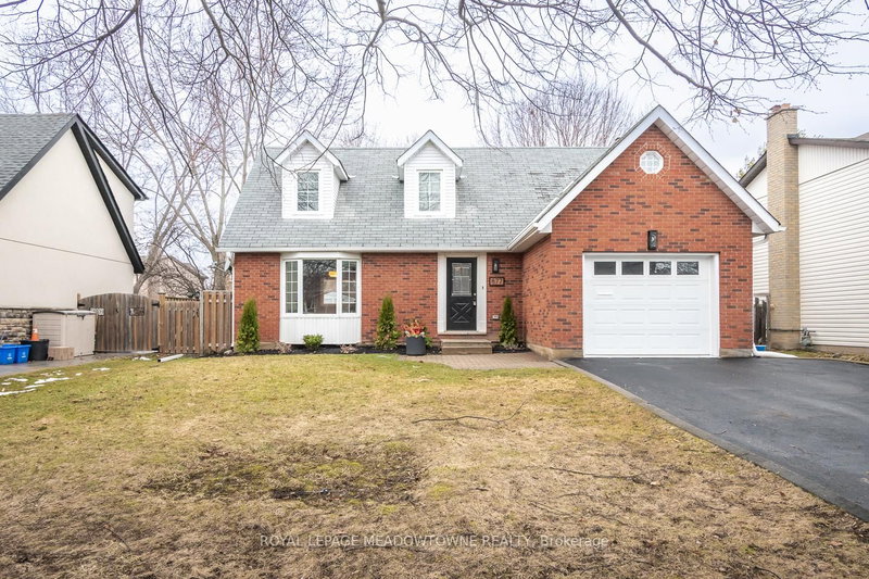 877 Anderson Ave, Milton, L9T 4Y5 | Image 2