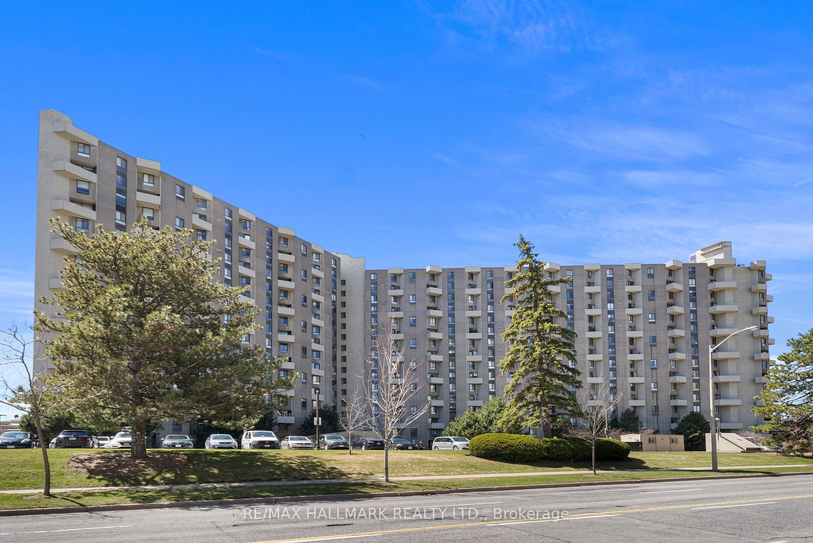 296 Mill Road, Unit PH1 - Photo 2