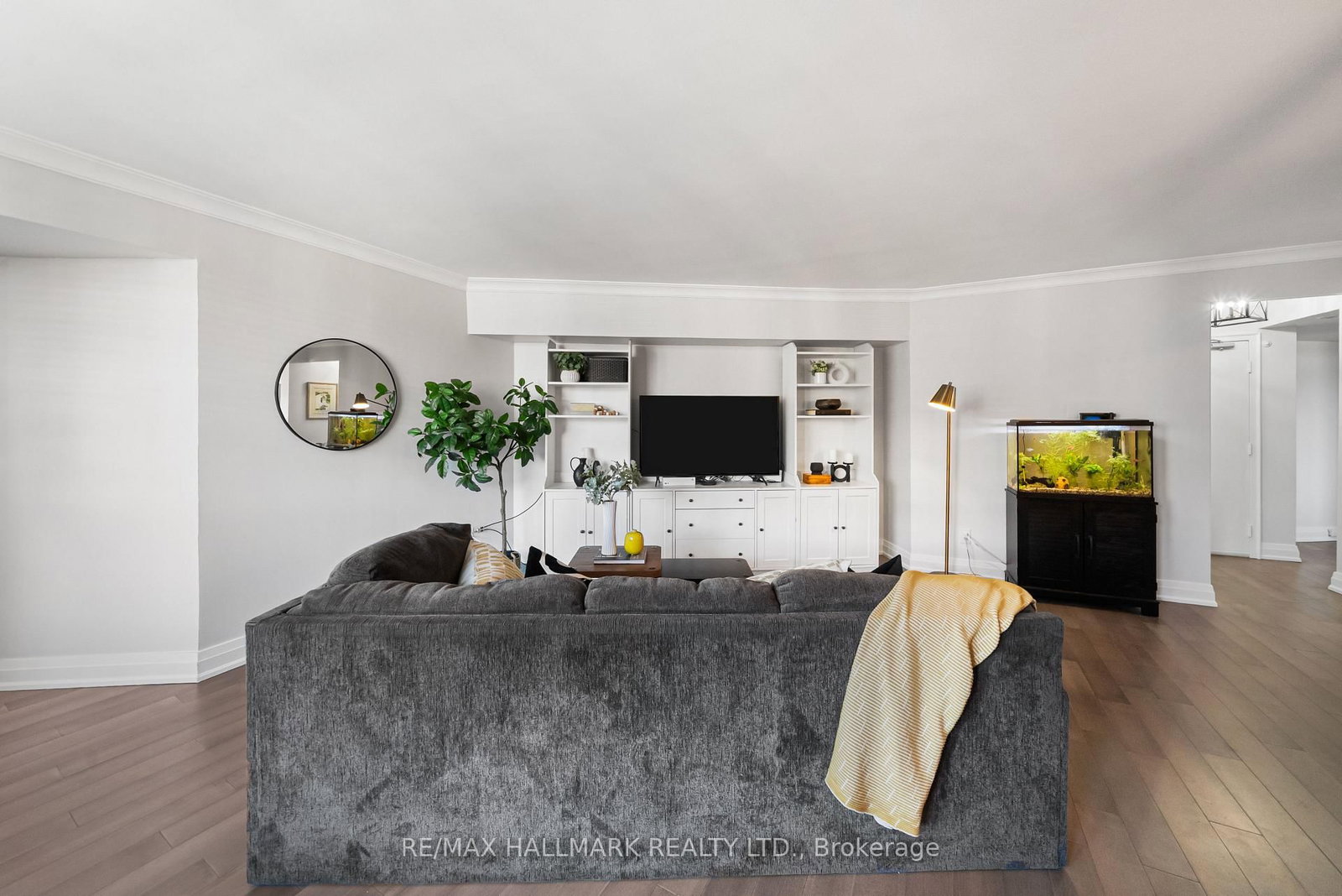 296 Mill Road, Unit PH1 - Photo 6