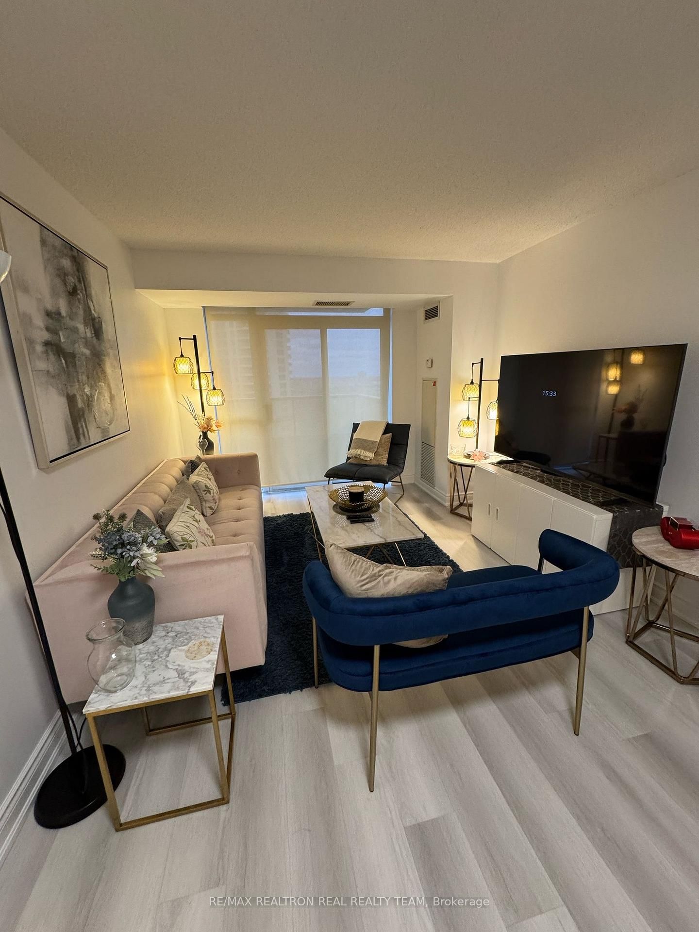 310 Burnhamthorpe Road W, Unit 1810 - Photo 4