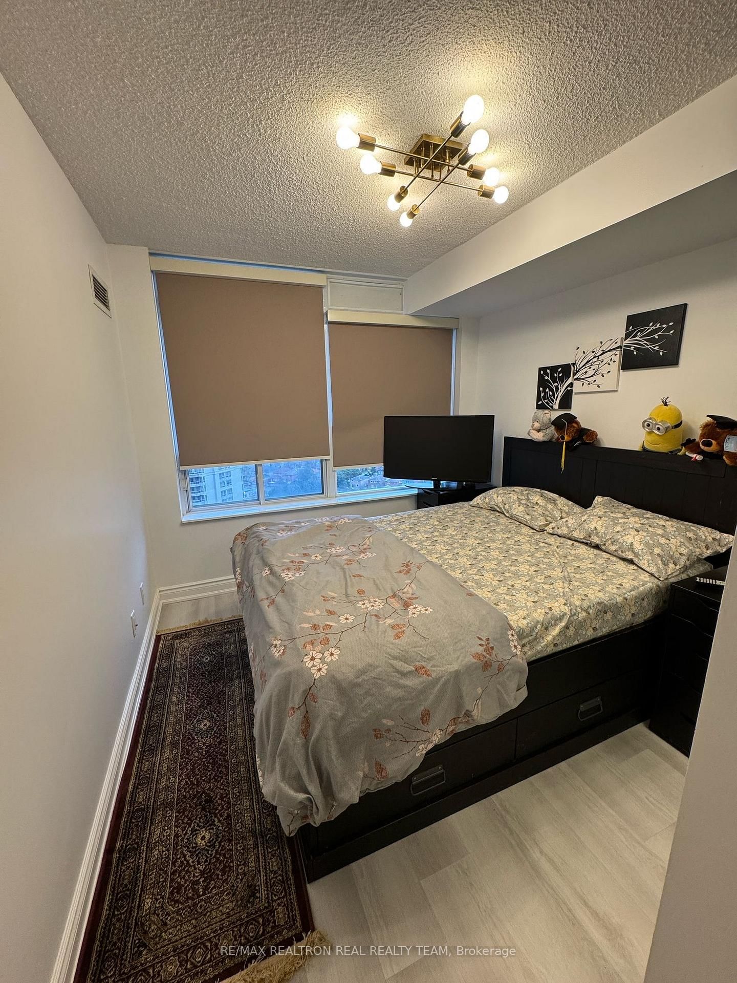 310 Burnhamthorpe Road W, Unit 1810 - Photo 8