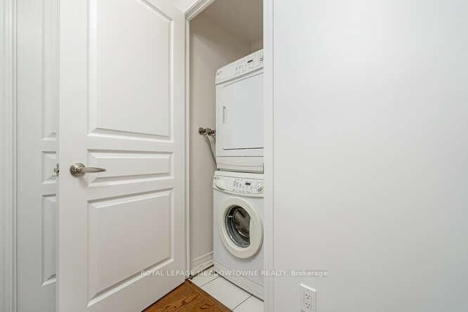 2230 Lakeshore Boulevard W, Unit 703 - Photo 20