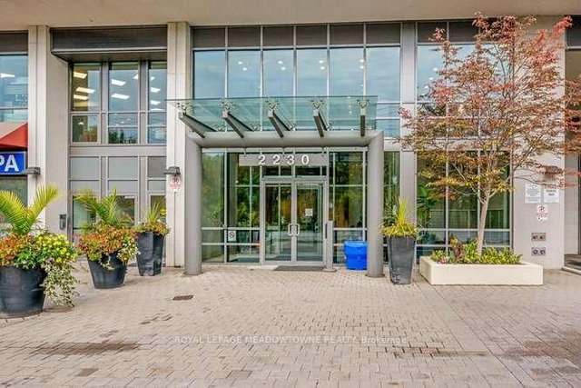 703 - 2230 Lakeshore Boulevard W