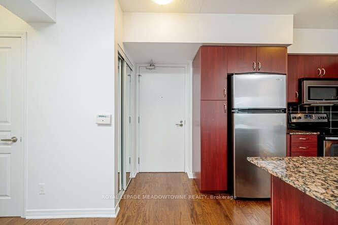 2230 Lakeshore Boulevard W, Unit 703 - Photo 6