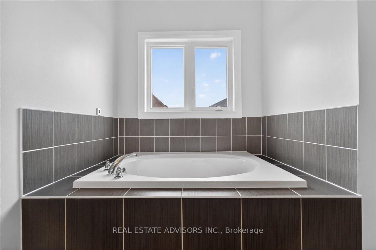 Detached House for sale at 39 Unwind Crescent, Brampton, Ontario, L6X 0B3 - Credit Valley - MLS: W12993042