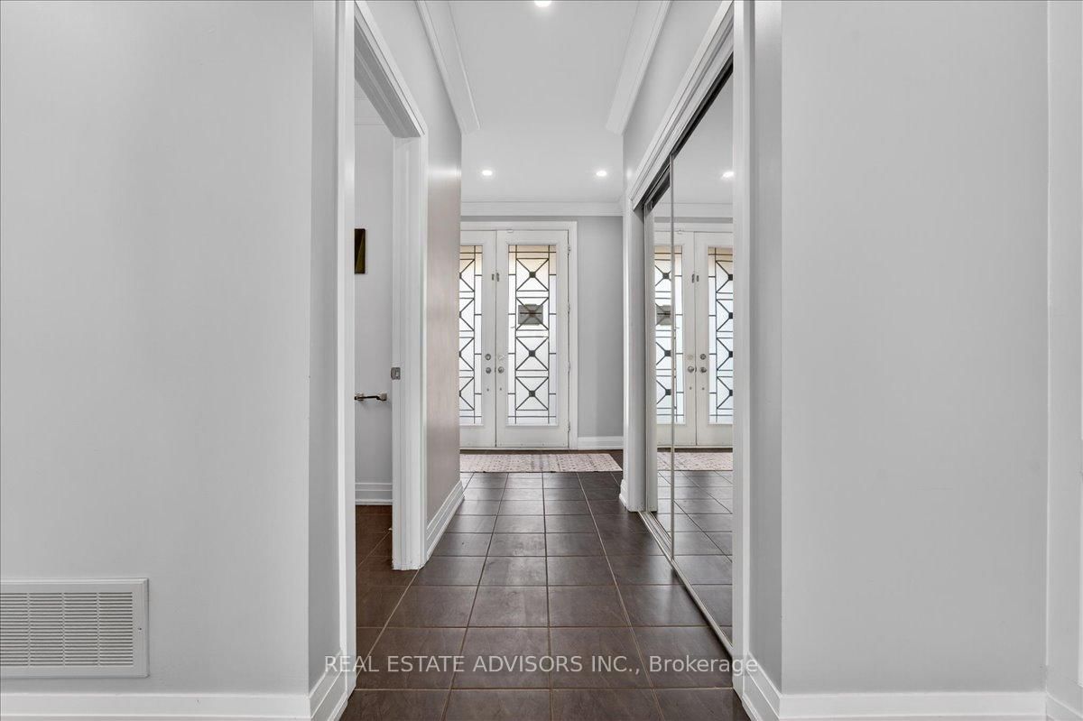 Detached House for sale at 39 Unwind Crescent, Brampton, Ontario, L6X 0B3 - Credit Valley - MLS: W12993042