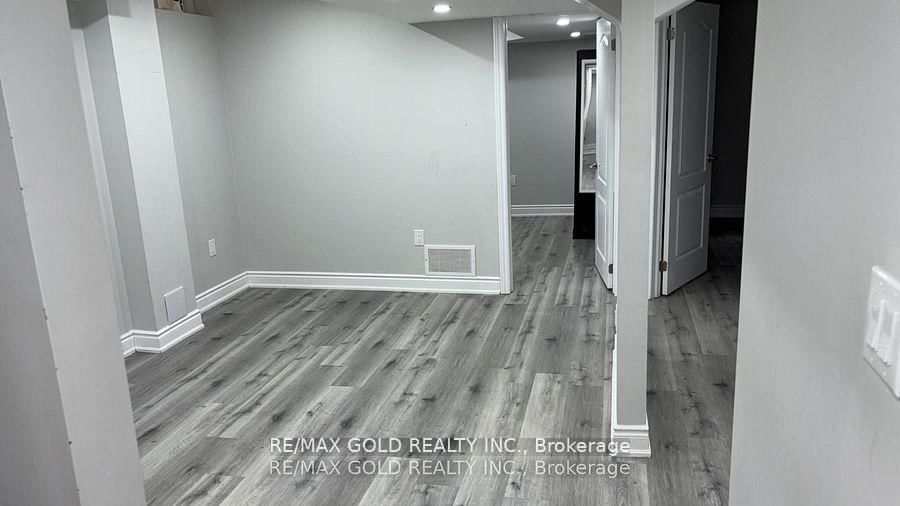 85 Humberstone Cres Bsmt - Photo 4