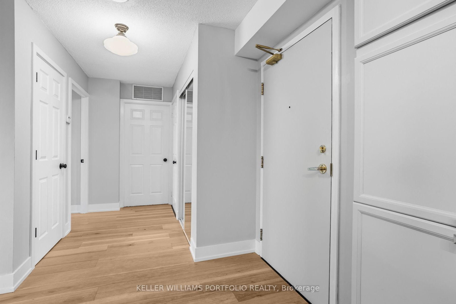 190 Manitoba Street, Unit 802 - Photo 11