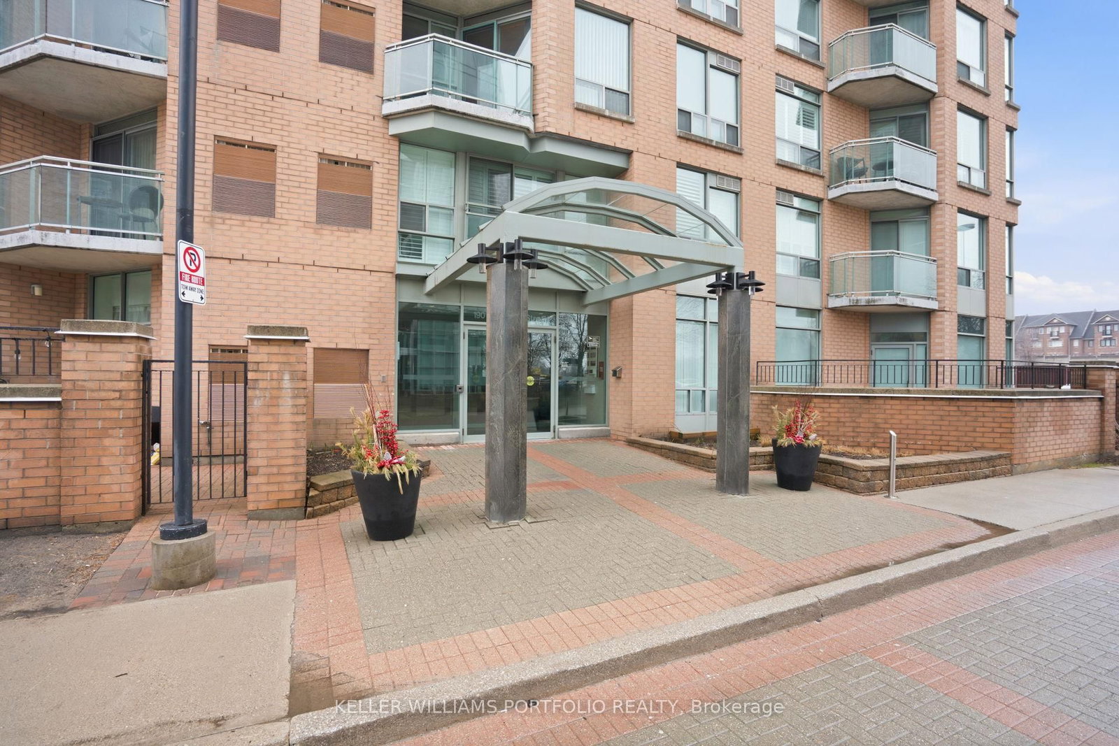 190 Manitoba Street, Unit 802 - Photo 5