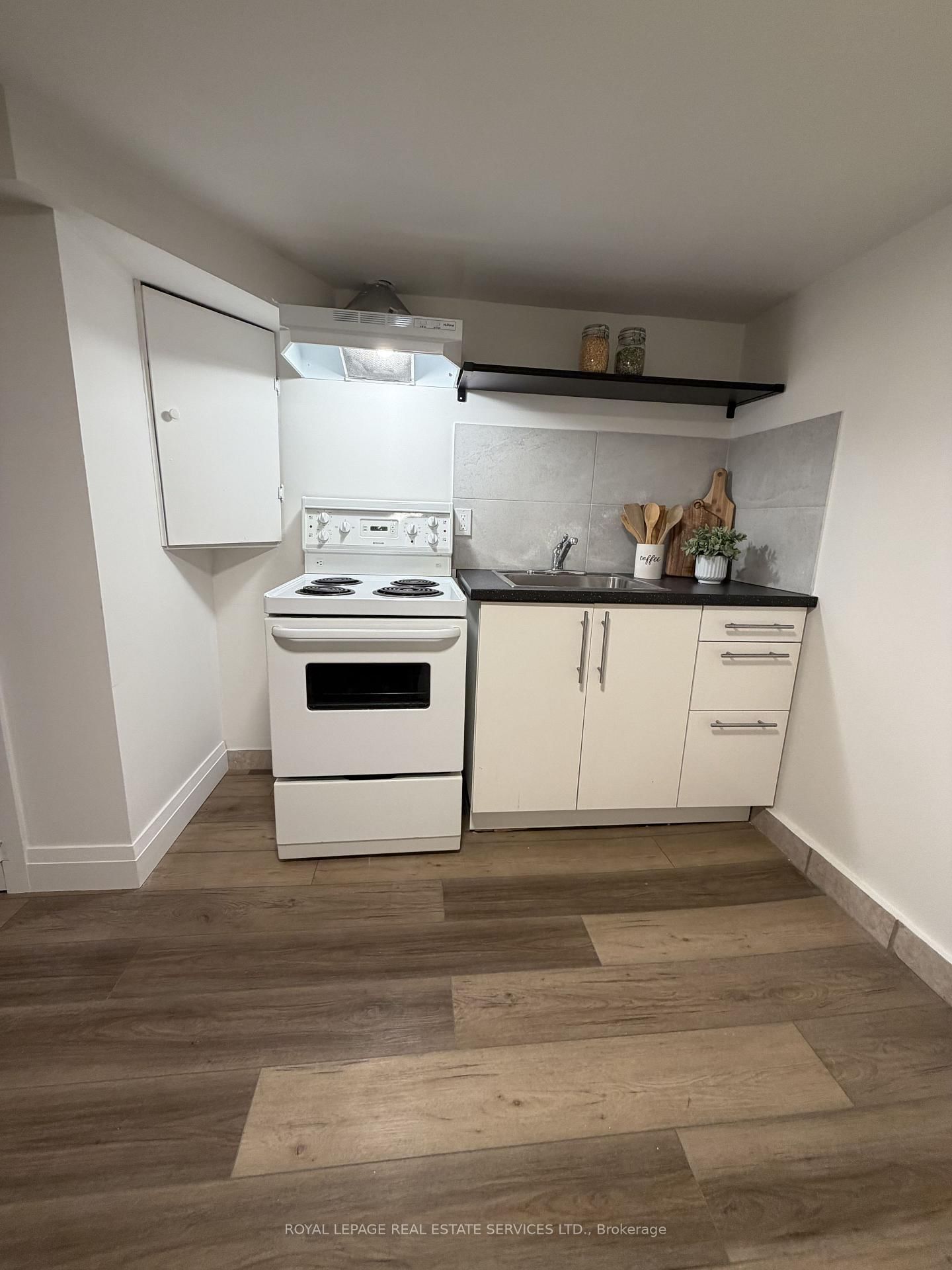 71 Vernon Street, Unit Basement - Photo 11