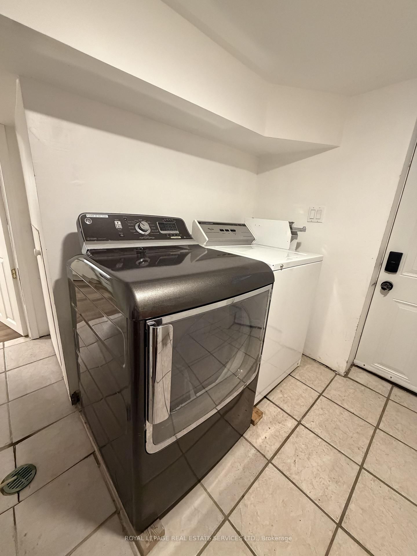 71 Vernon Street, Unit Basement - Photo 16