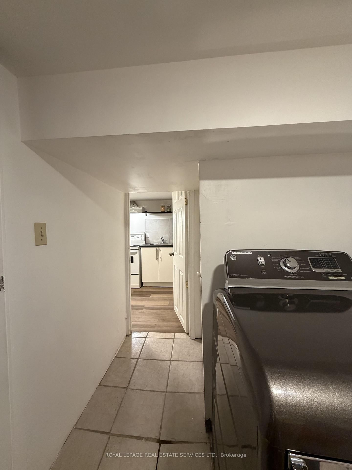 71 Vernon Street, Unit Basement - Photo 17