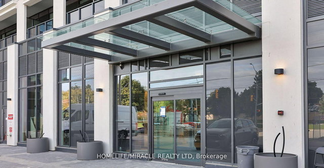 801 - 202 Burnhamthorpe Road E