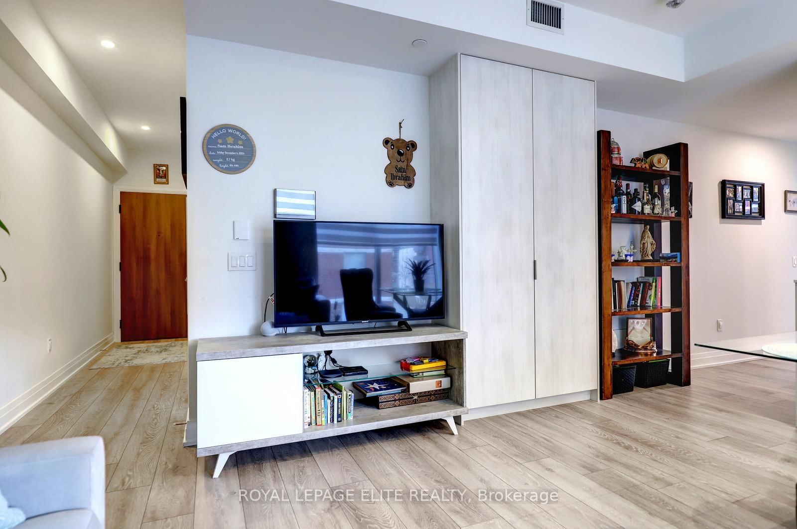 21 Park Street E, Unit 318 - Photo 15