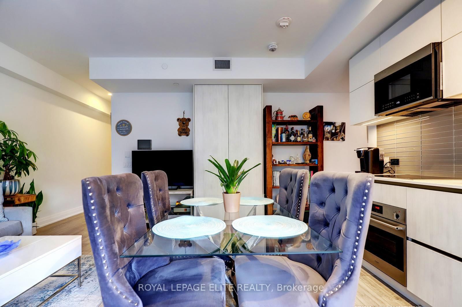 21 Park Street E, Unit 318 - Photo 16