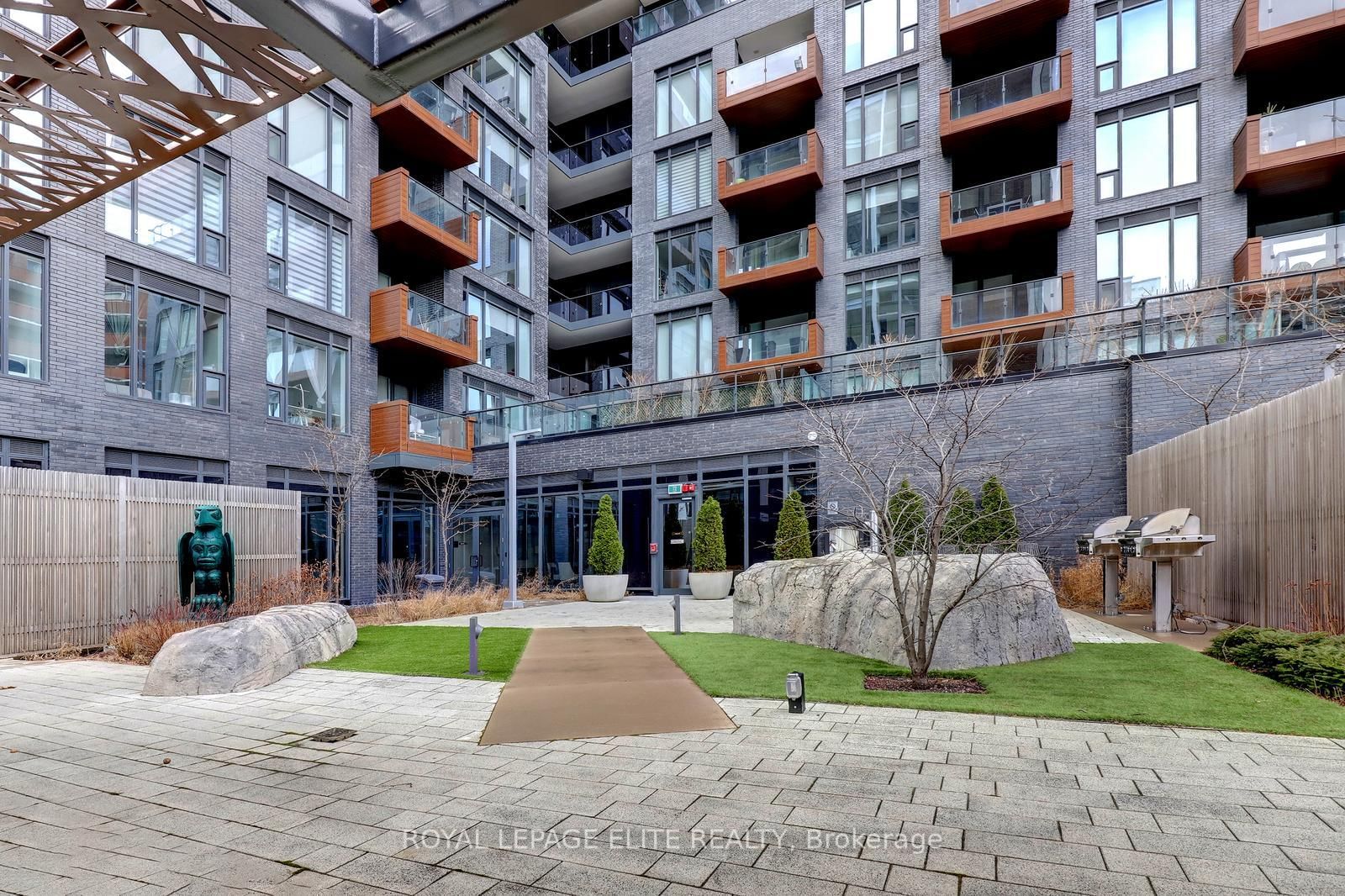 21 Park Street E, Unit 318 - Photo 26