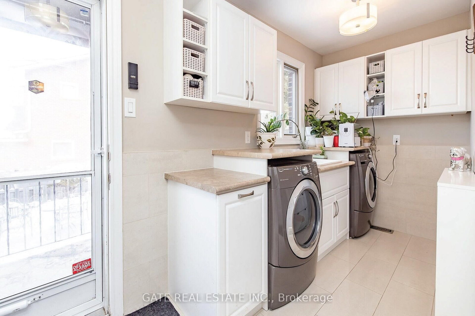 60 Scott Street - Photo 2