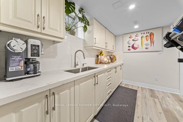 Detached House for sale at 15 Jasper Crescent, Brampton, Ontario, L6S 1W8 - Northgate - MLS: W12993304