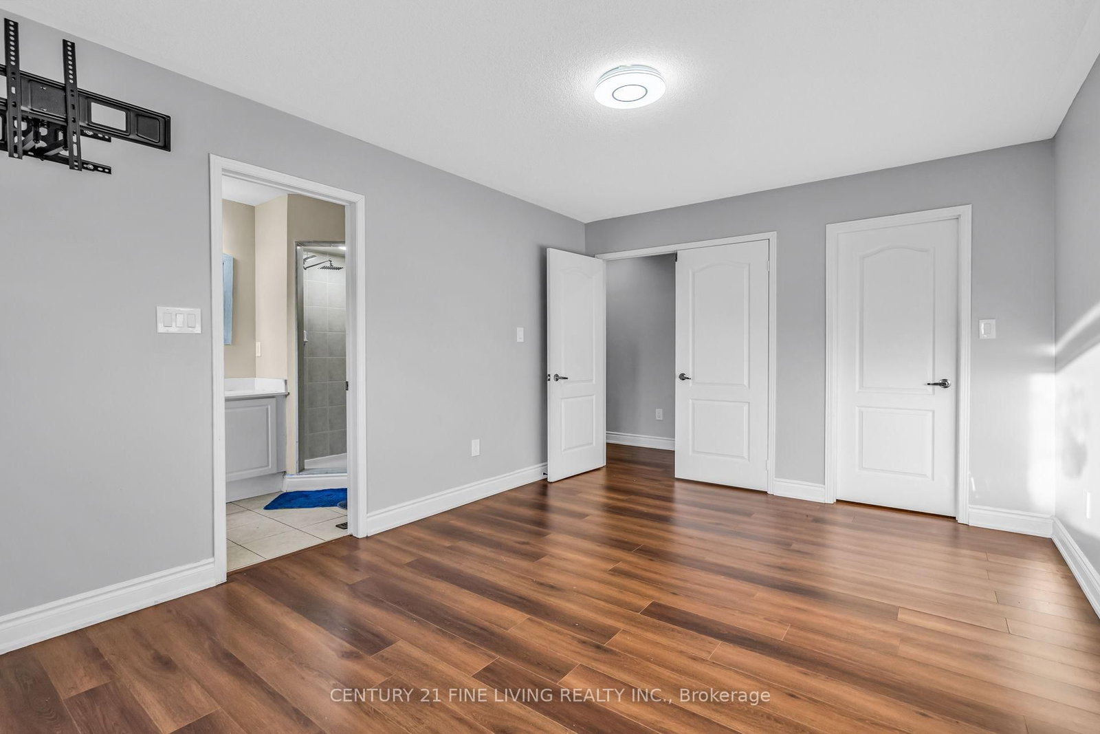 Detached House for sale at 20 Edenvalley Road, Brampton, Ontario, L7A 2M6 - Fletcher's Meadow - MLS: W12993320