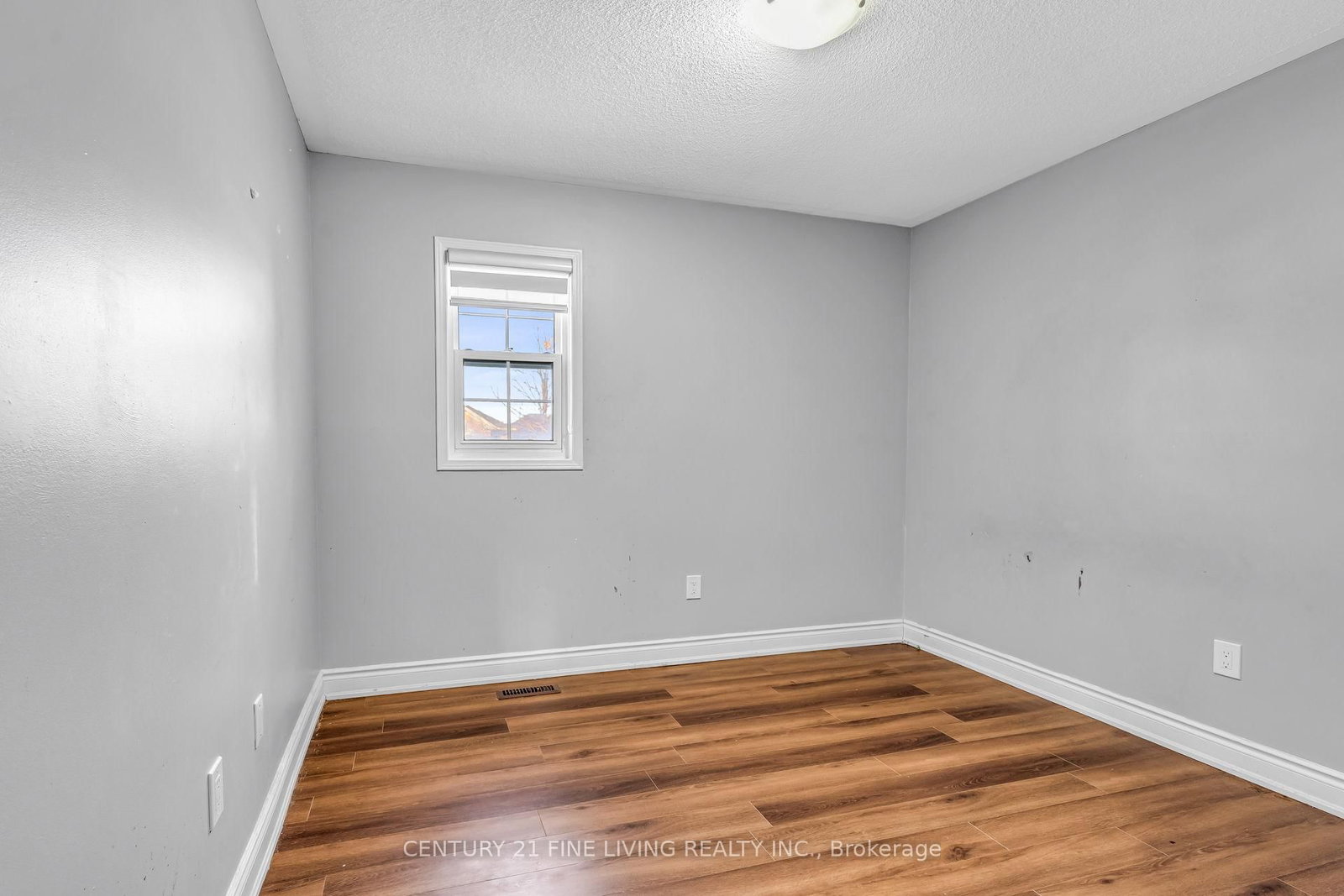 Detached House for sale at 20 Edenvalley Road, Brampton, Ontario, L7A 2M6 - Fletcher's Meadow - MLS: W12993320