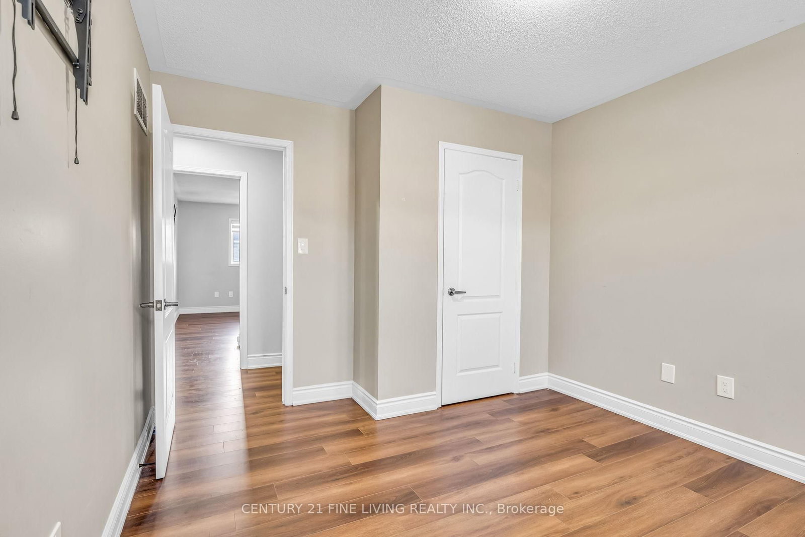 Detached House for sale at 20 Edenvalley Road, Brampton, Ontario, L7A 2M6 - Fletcher's Meadow - MLS: W12993320