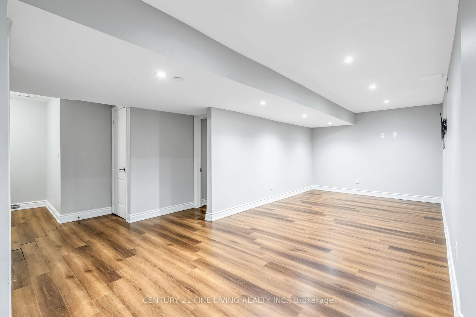 Detached House for sale at 20 Edenvalley Road, Brampton, Ontario, L7A 2M6 - Fletcher's Meadow - MLS: W12993320