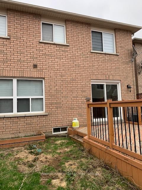 Detached House for sale at 20 Edenvalley Road, Brampton, Ontario, L7A 2M6 - Fletcher's Meadow - MLS: W12993320