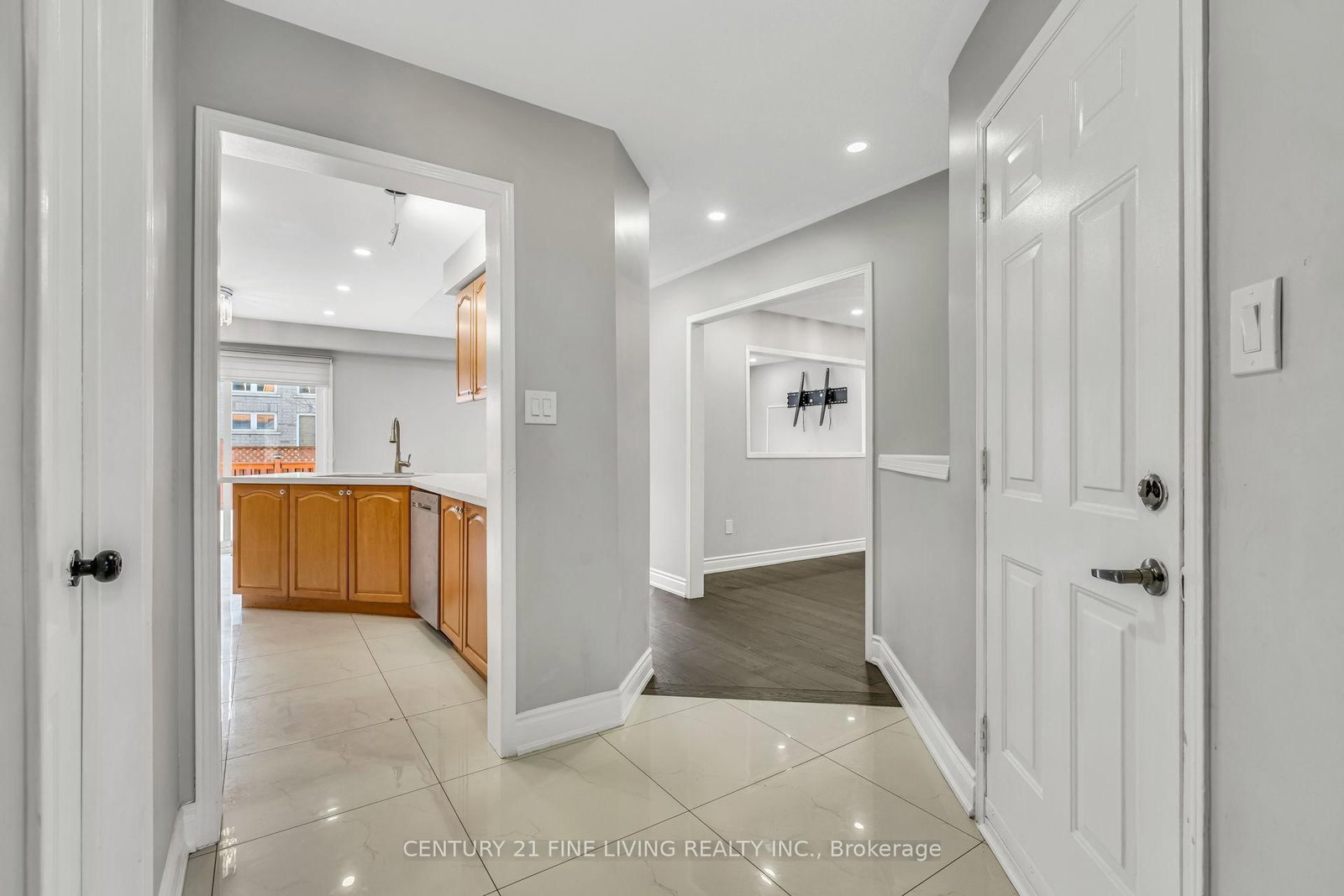 Detached House for sale at 20 Edenvalley Road, Brampton, Ontario, L7A 2M6 - Fletcher's Meadow - MLS: W12993320