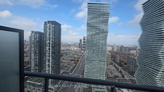 3706 - 448 Burnhamthorpe Road