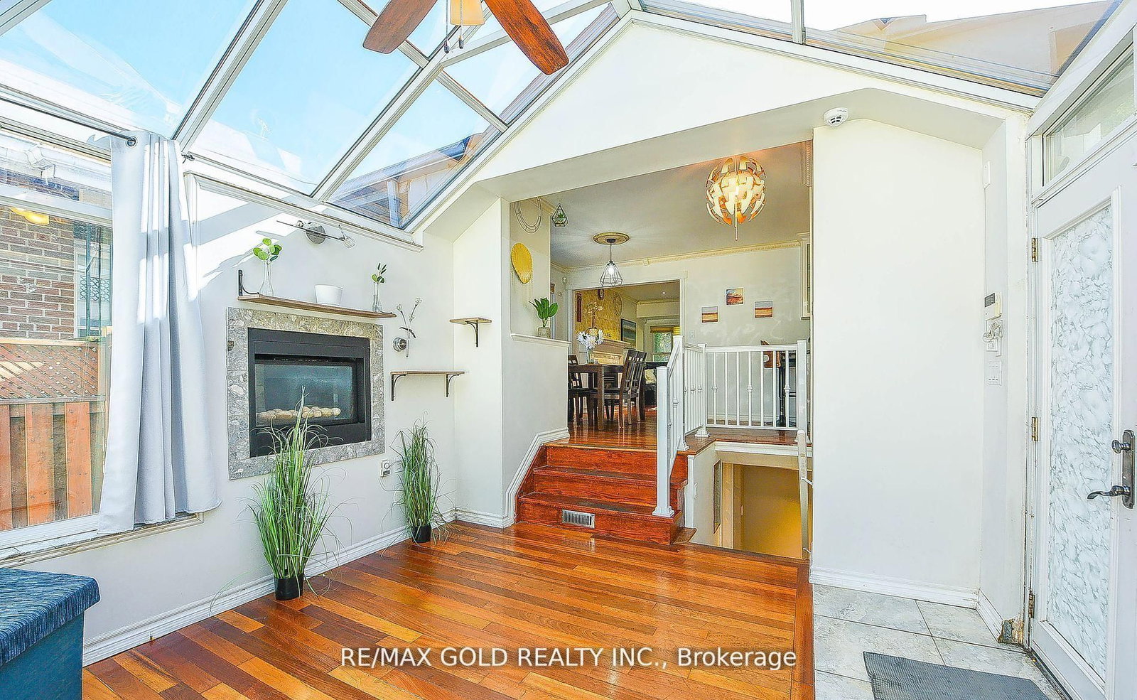 Detached House for sale at 13 Foster Road, Mississauga, Ontario, L4T 1C3 - Malton - MLS: W12993402