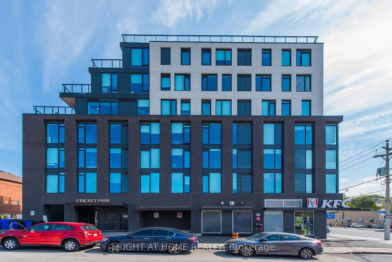 home for lease on 401-7 Fairbank Avenue W