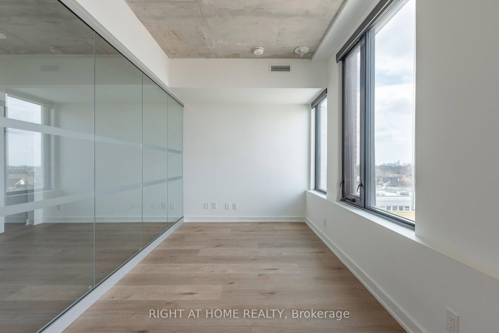 7 Fairbank Avenue W, Unit 503 - Photo 12