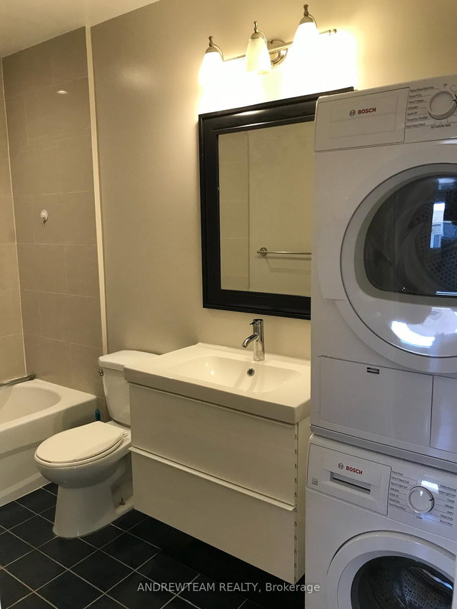 Front Unit - 4238 Greybrook Crescent