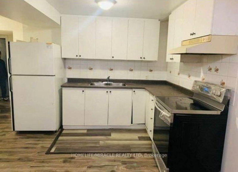 5237 Floral Hill Cres, Mississauga, L5V 1V4 | Image 3