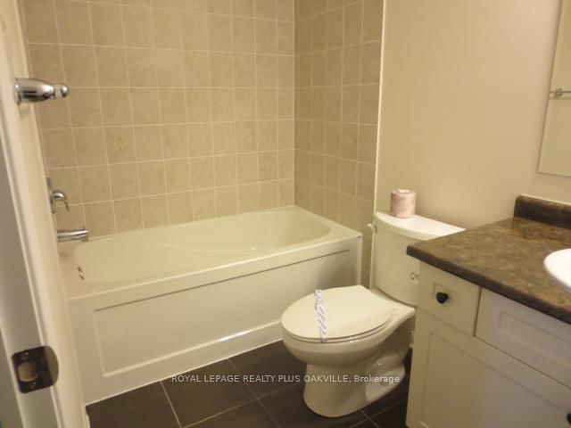 246 Mortimer Cres, Milton, L9T 8N7 | Image 3