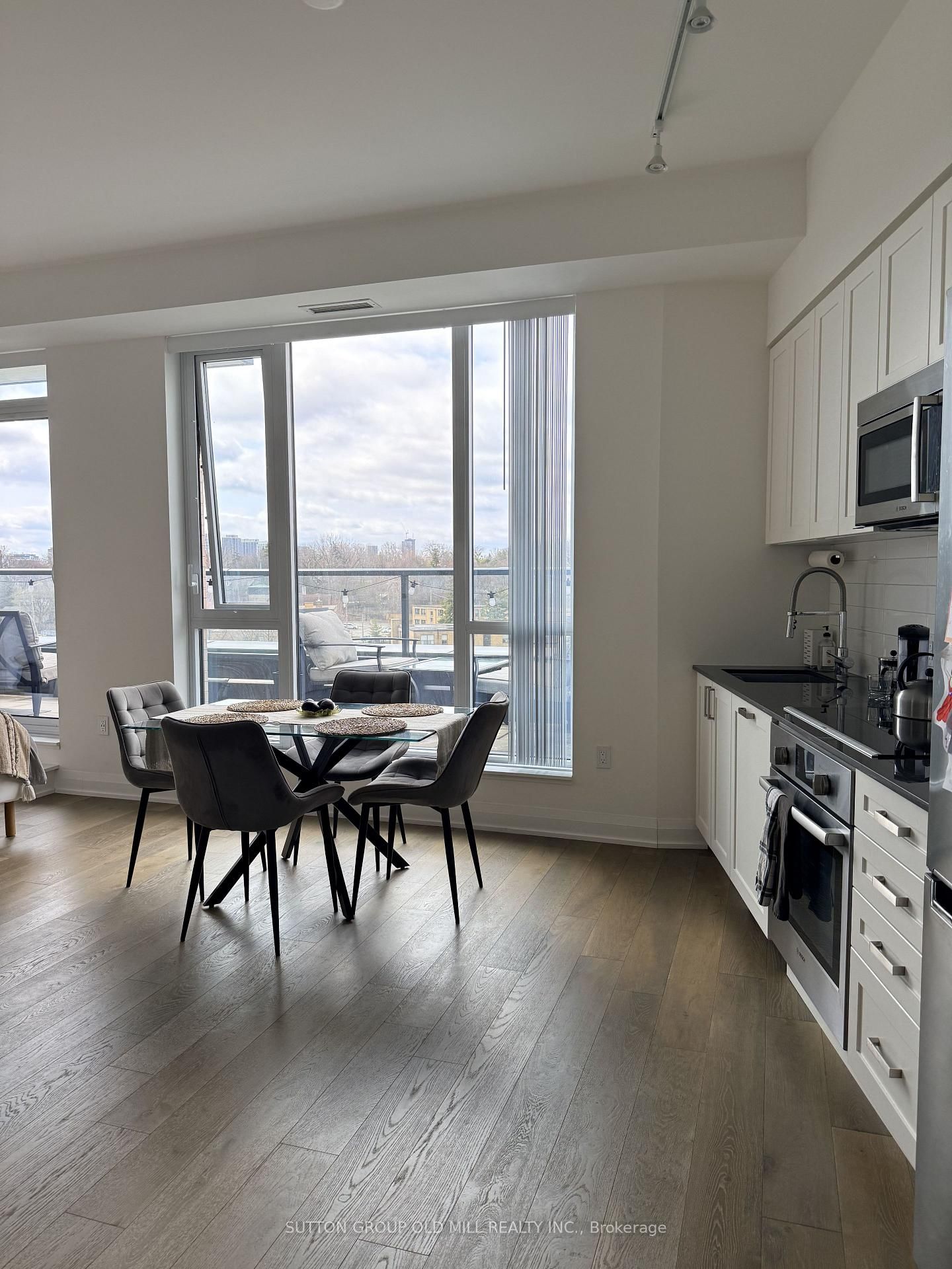 293 The Kingsway, Unit 702 - Photo 8