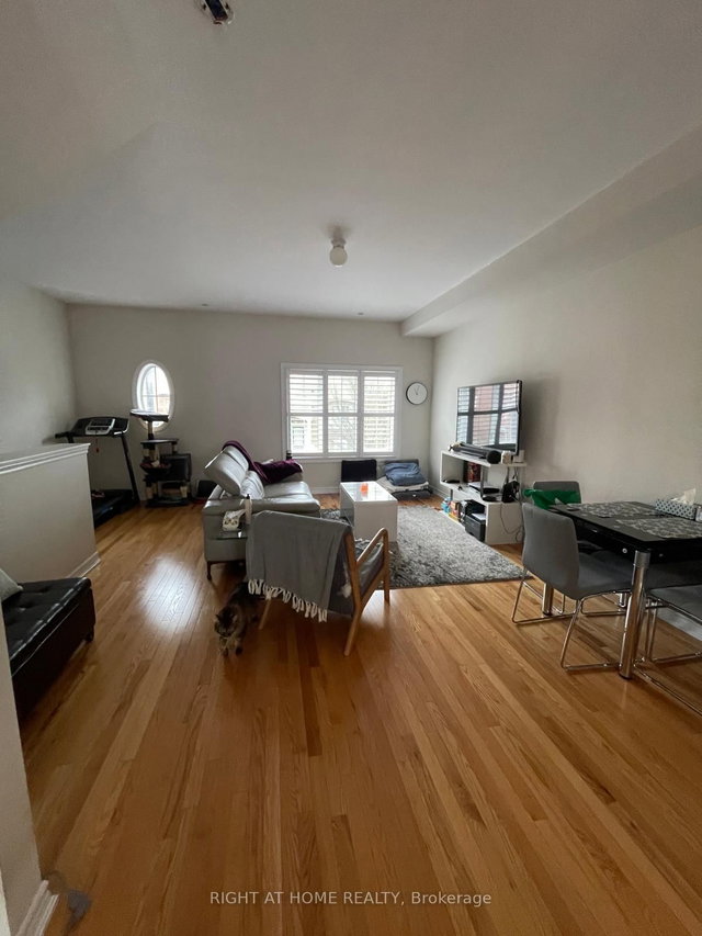 4 - 32 Aspen Hills Aspen Hills Road